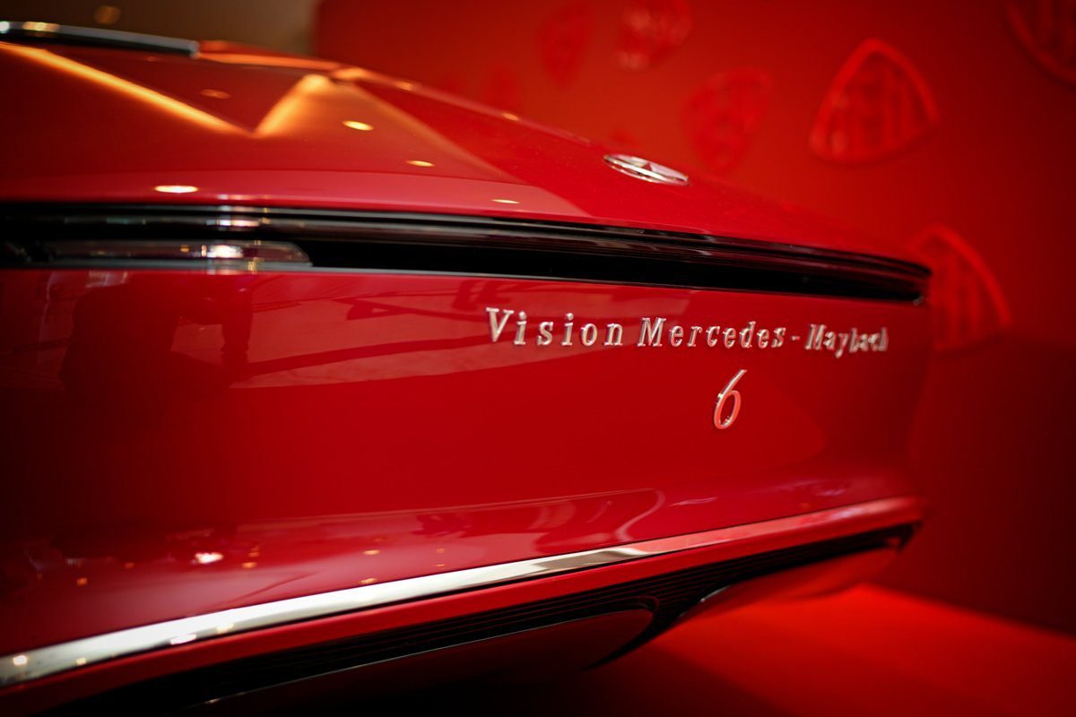 mercedes benz maybach vision 6 concept logo