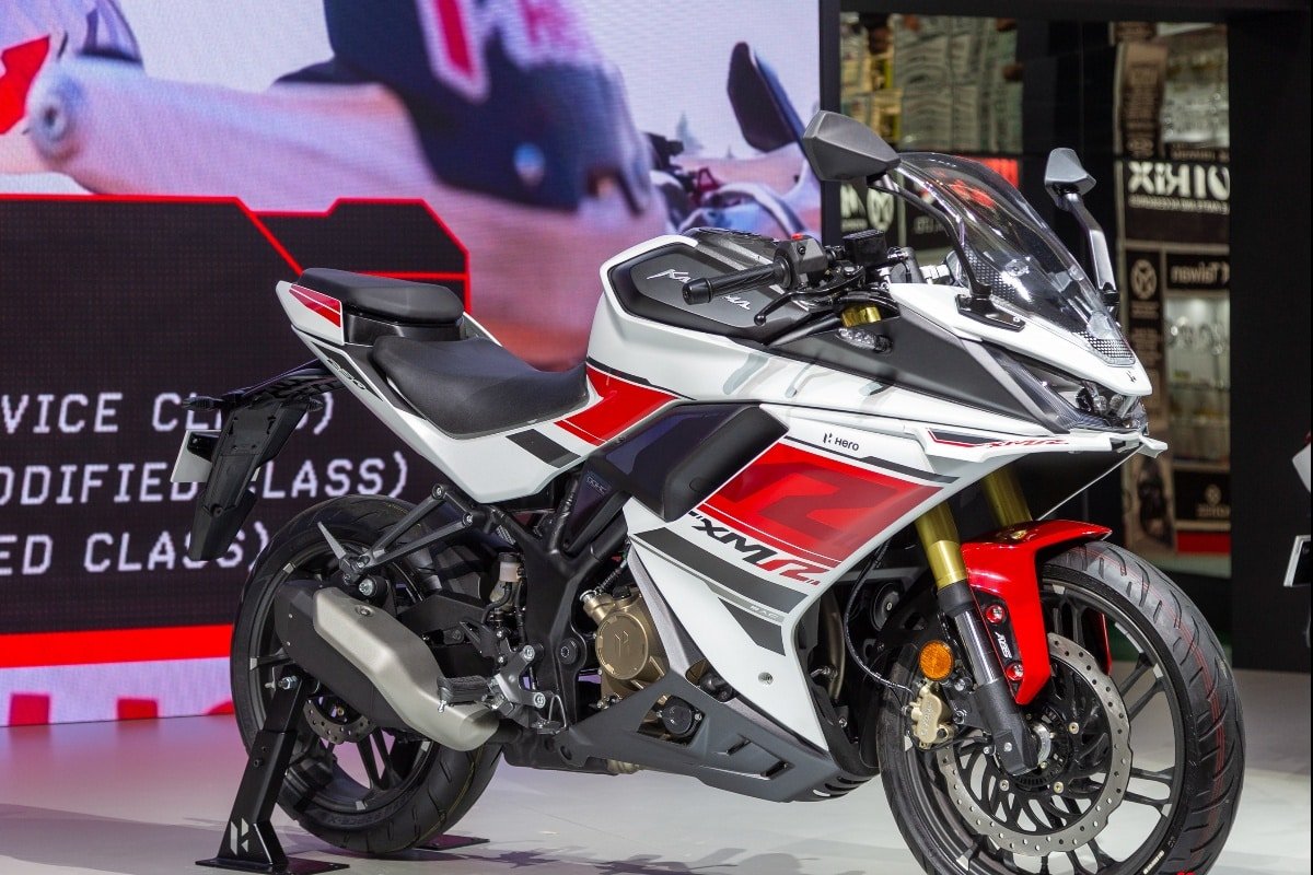 2025 hero karizma xmr 250 side
