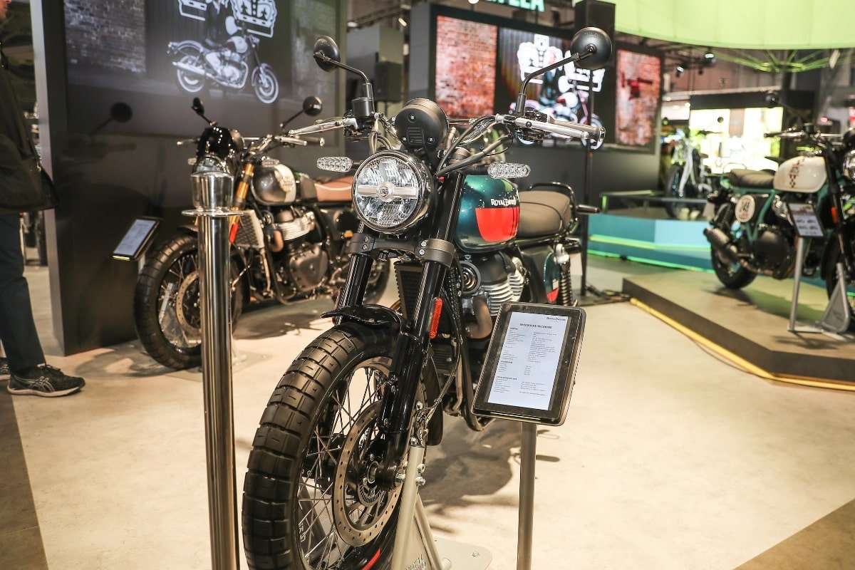 Royal Enfield bear 650 bike fr
