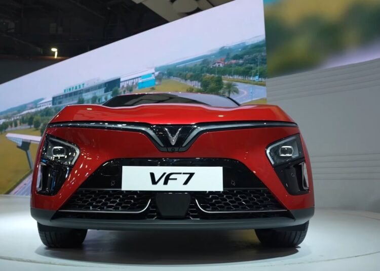 vinfast vf7 electric car