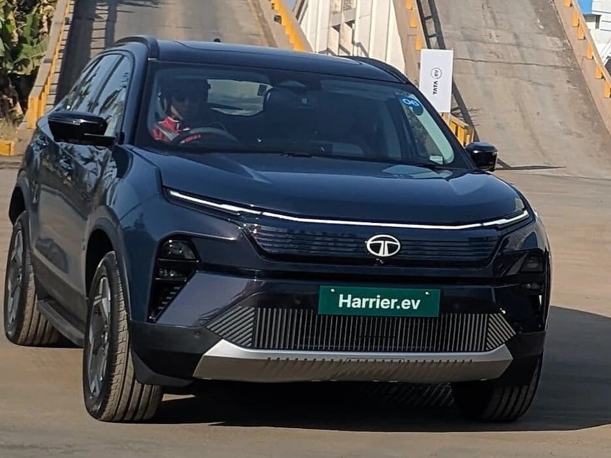 tata harrier ev front view