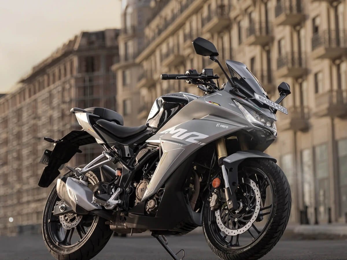 hero karizma xmr 210 combat edition 1