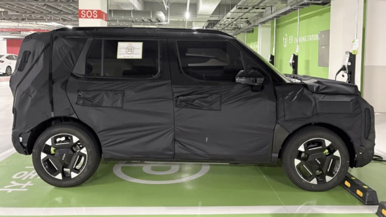 kia syros ev spied 1side