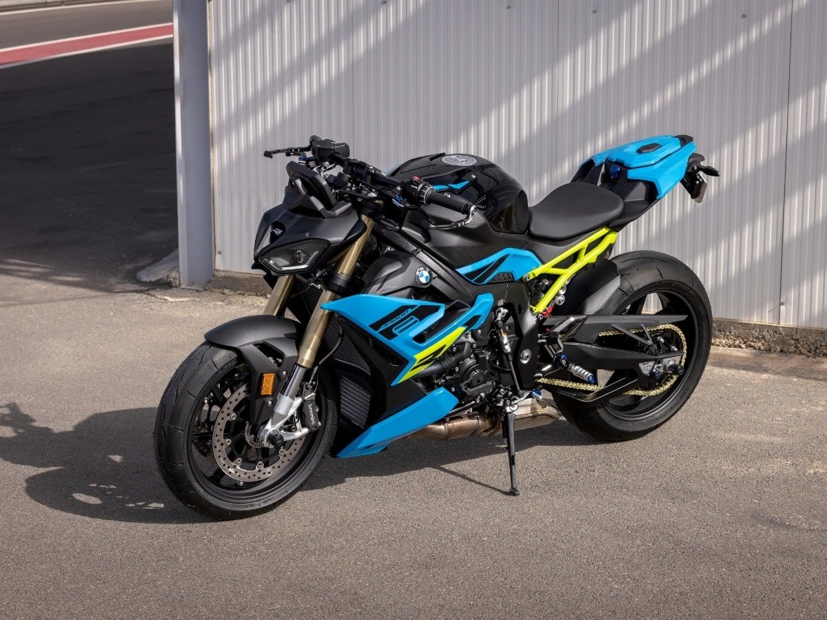 2025 bmw s 1000 r