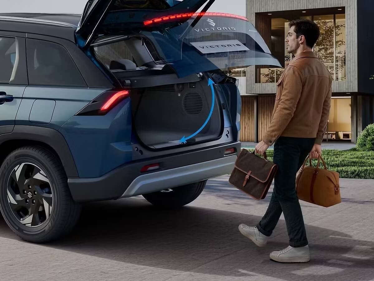 maruti suzuki victoris gesture tailgate 1