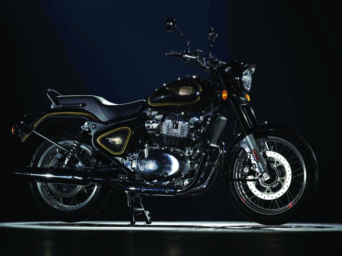 Royal Enfield bullet 650 on road