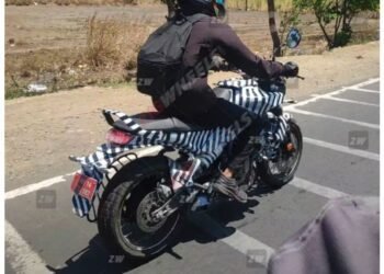 புதிய ஹஸ்குவர்னா ஸ்வாரட்பிலன் 401 பைக்கின் படம் கசிந்தது