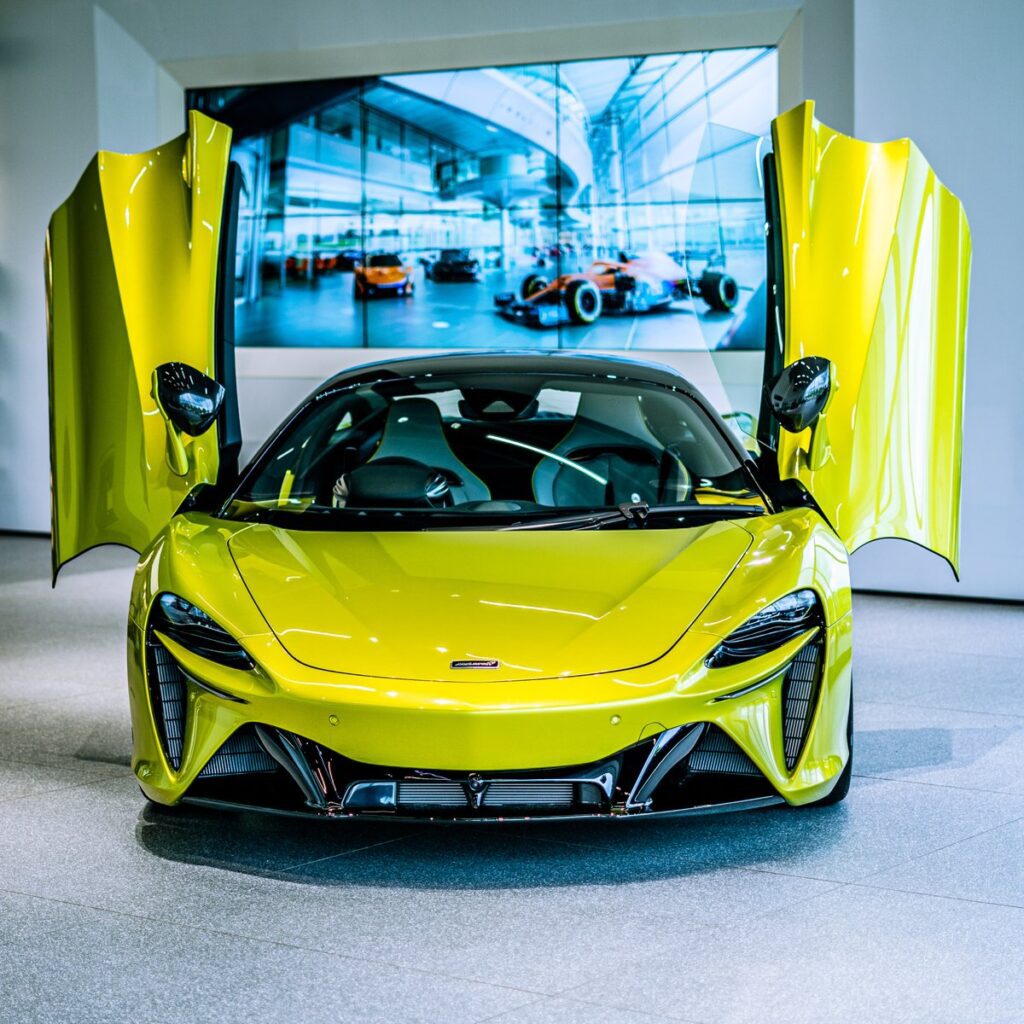 McLaren Artura supercar