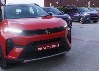 புதிய டாடா நெக்ஸான் எஸ்யூவி அறிமுகமானது