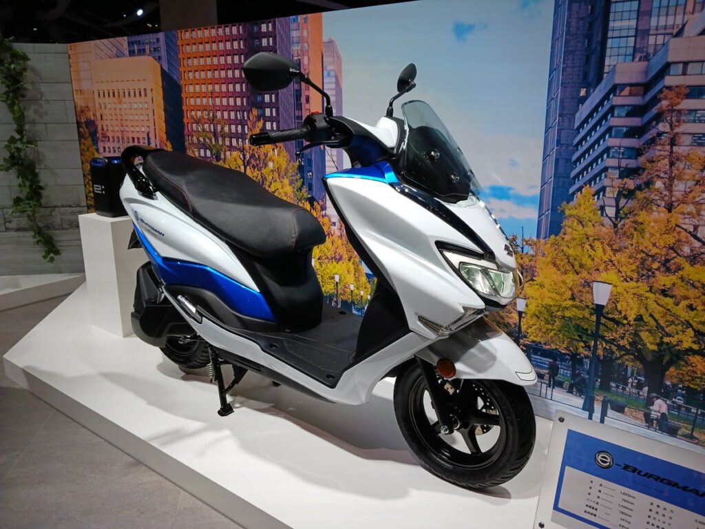 suzuki e burgman scooter