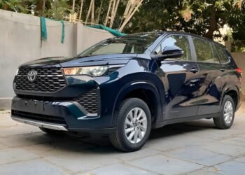 டொயோட்டா இன்னோவா ஹைகிராஸ் சிறப்பு எடிசன் அறிமுகம்