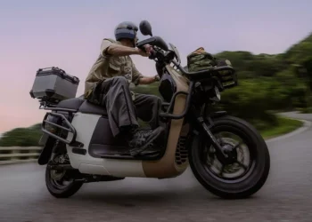 கோகோரோ கிராஸ்ஓவர் எலக்ட்ரிக் ஸ்கூட்டரின் அறிமுக விபரம்