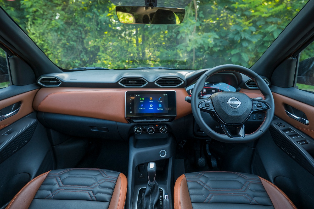 2024 nissan magnite interior