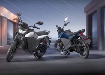 501கிமீ ரேஞ்ச்.., ஓலா எலக்ட்ரிக் ரோட்ஸ்டர் X, X பிளஸ் விற்பனைக்கு வெளியானது.!