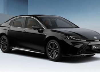 ஆடம்பர டொயோட்டா கேம்ரி செடானின் விலை உயர்ந்தது.!