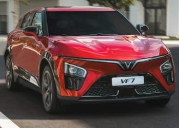 vinfast vf7 car