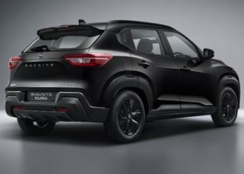 2025 nissan magnite kuro black edition rear