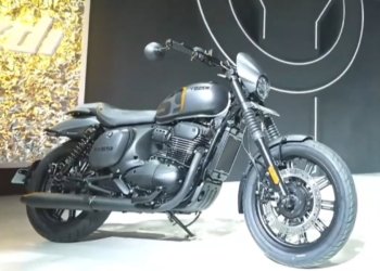 யெஸ்டி ரோட்ஸ்டெர்