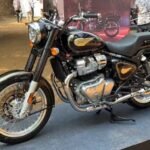 new Royal Enfield bullet 650 on road price